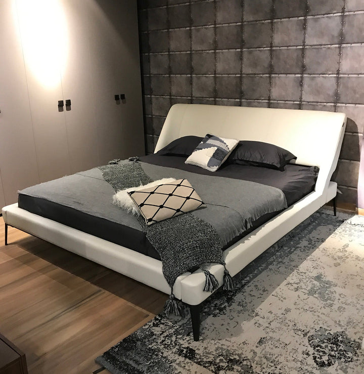 GC1712 Upholstered Bed