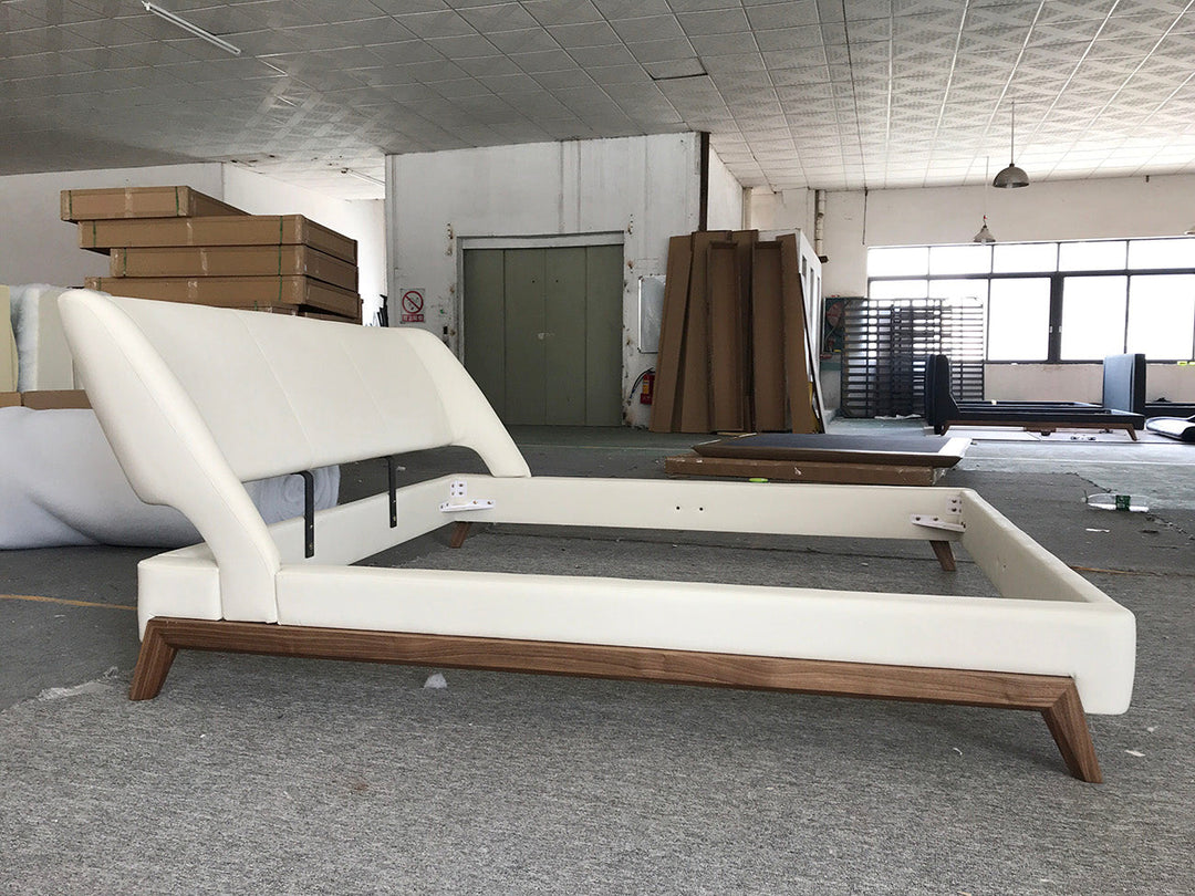 GC1713 Upholstered Bed