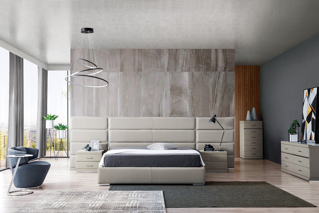 GC1731 Upholstered Bed