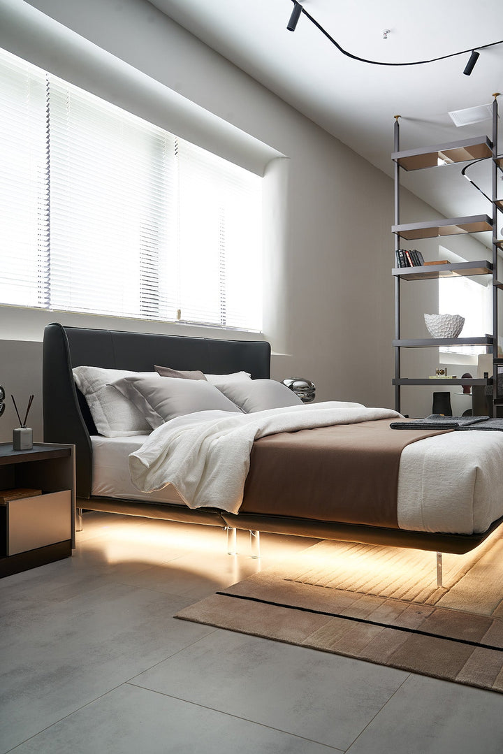 GC1733 Upholstered Bed
