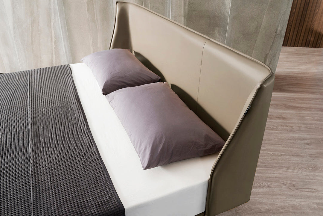GC1733 Upholstered Bed