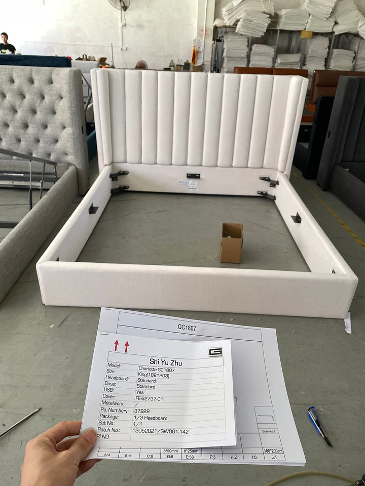 GC1807 Upholstered Bed