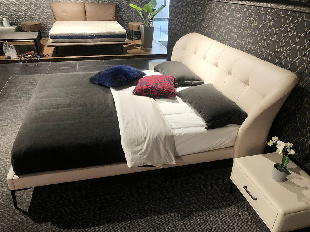 GC1818 Upholstered Bed