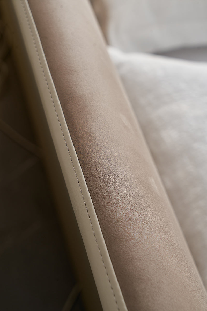 GC1827 Upholstered Bed
