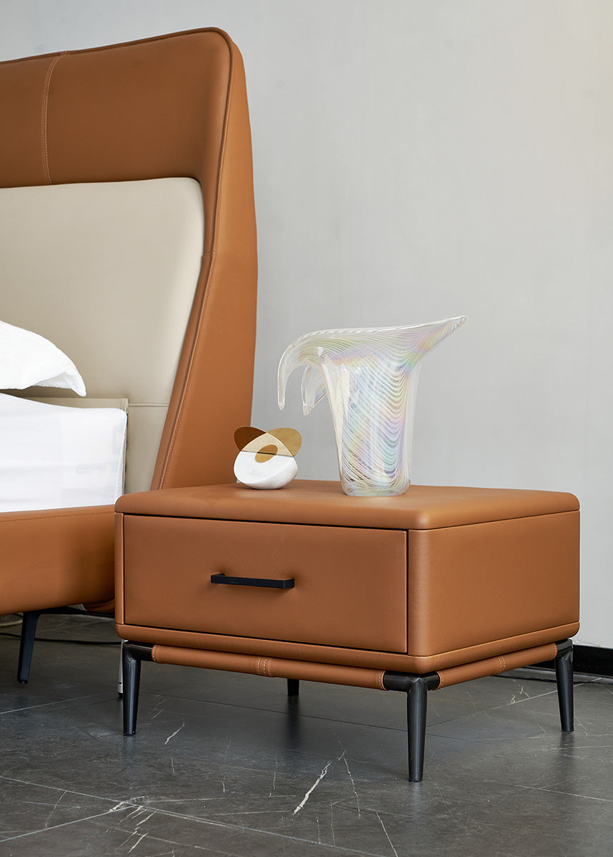 GC1833 Upholstered Bed