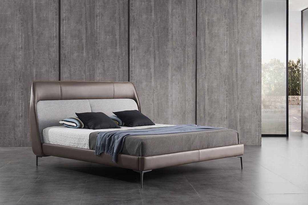 GC1833 Upholstered Bed