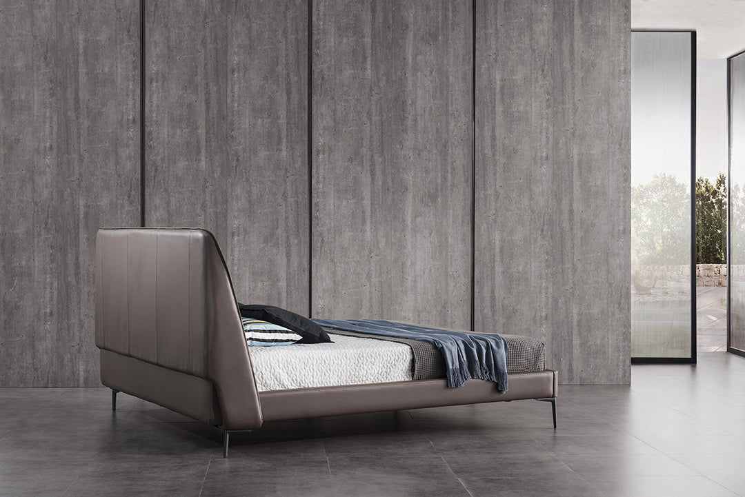 GC1833 Upholstered Bed