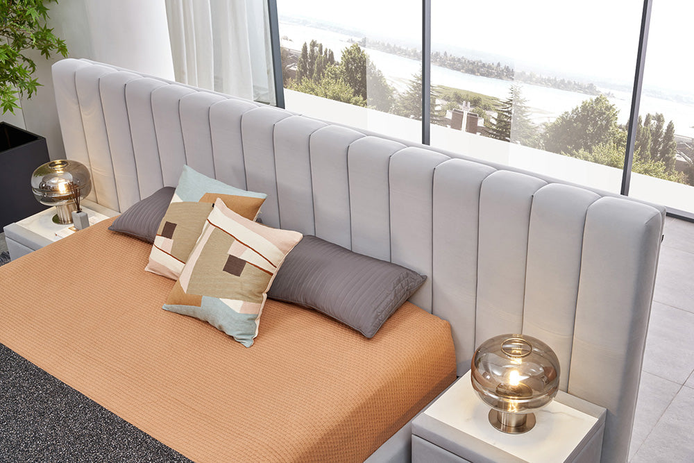 GC2009 Upholstered Bed