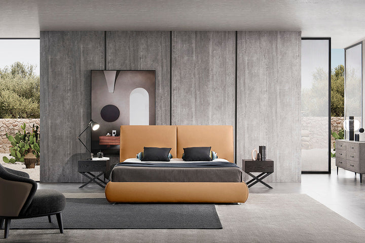 GC2015 Upholstered Bed