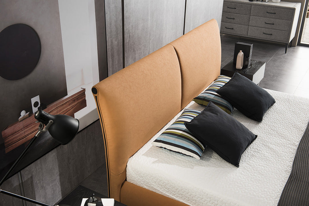 GC2015 Upholstered Bed