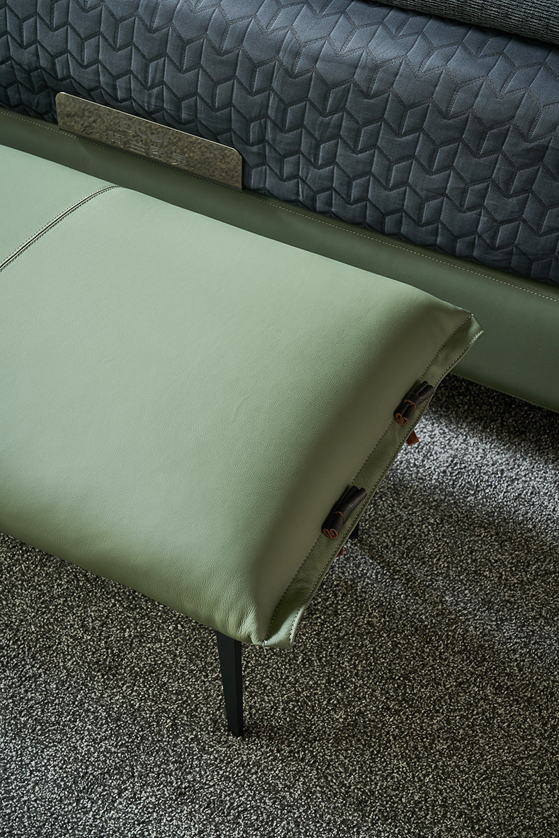 GC2117 Upholstered Bed