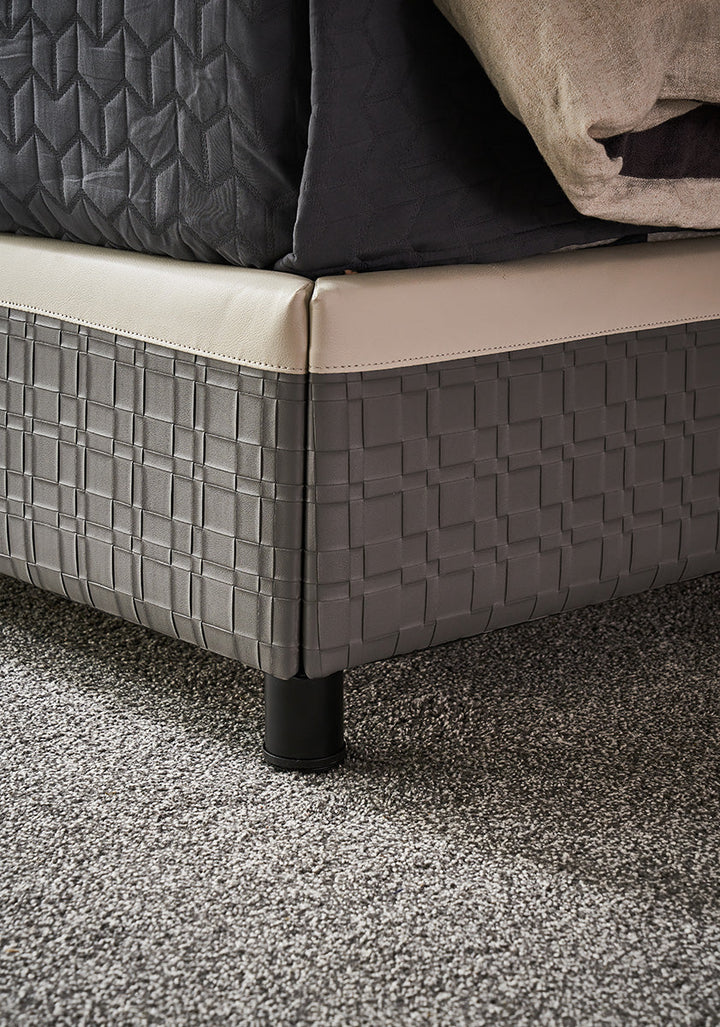 GC2119 Upholstered Bed