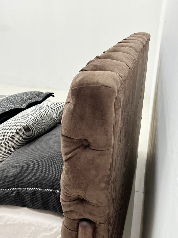 GC2127 Upholstered Bed
