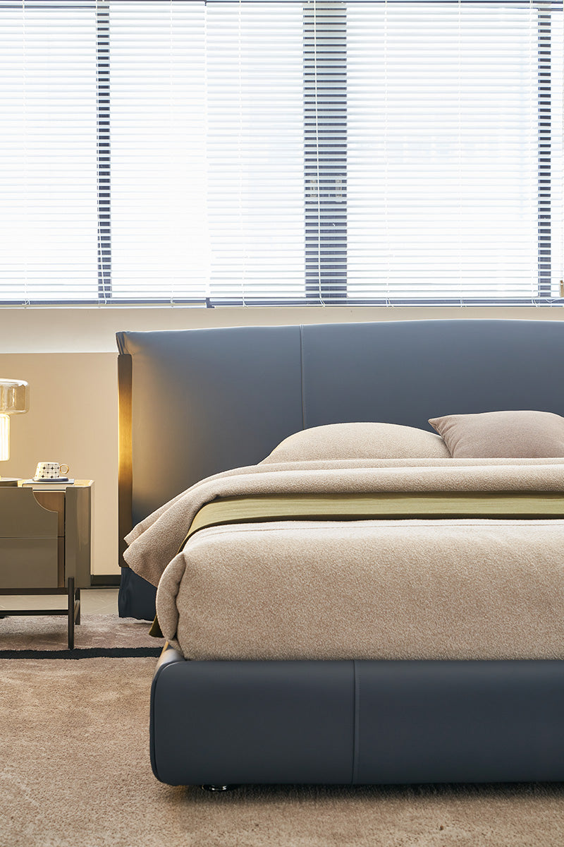 GC2201 Upholstered Bed
