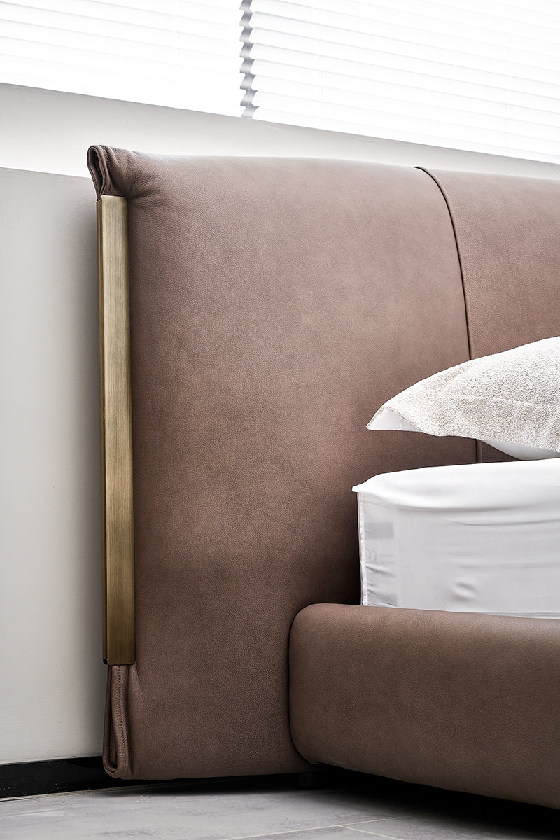 GC2201 Upholstered Bed