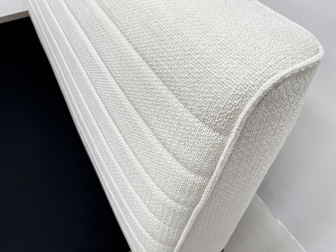 GC2207 Upholstered Bed