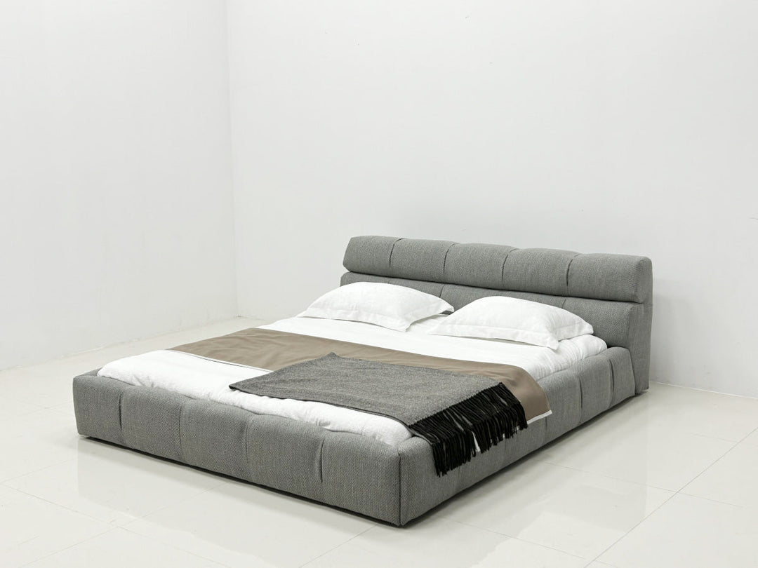GC2216 Upholstered Bed
