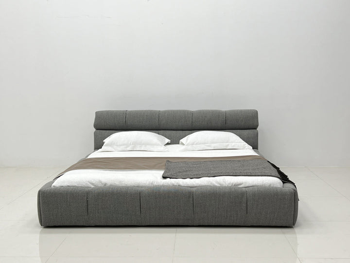 GC2216 Upholstered Bed
