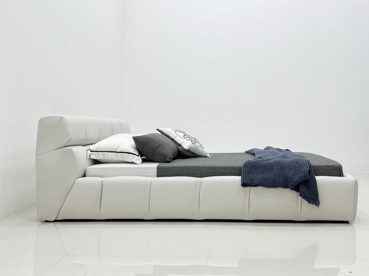 GC2216 Upholstered Bed