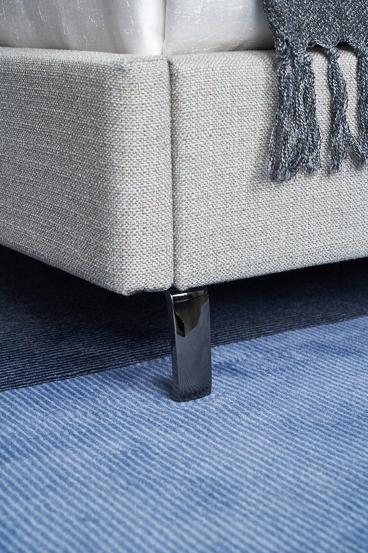 GC2220 Upholstered Bed