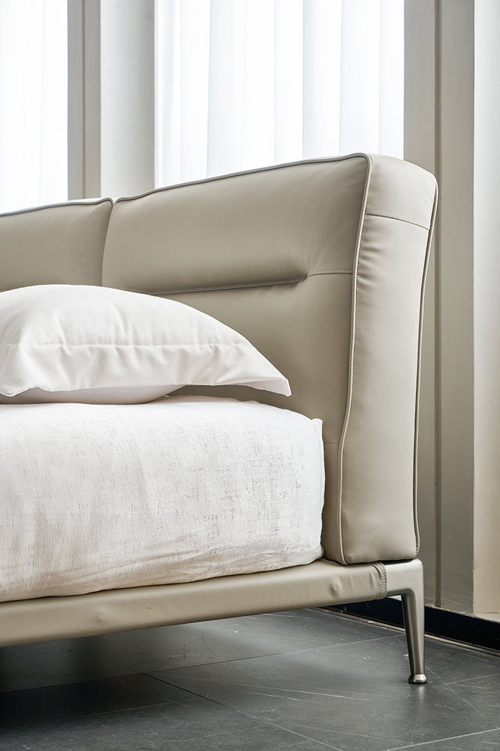 GC2222 Upholstered Bed