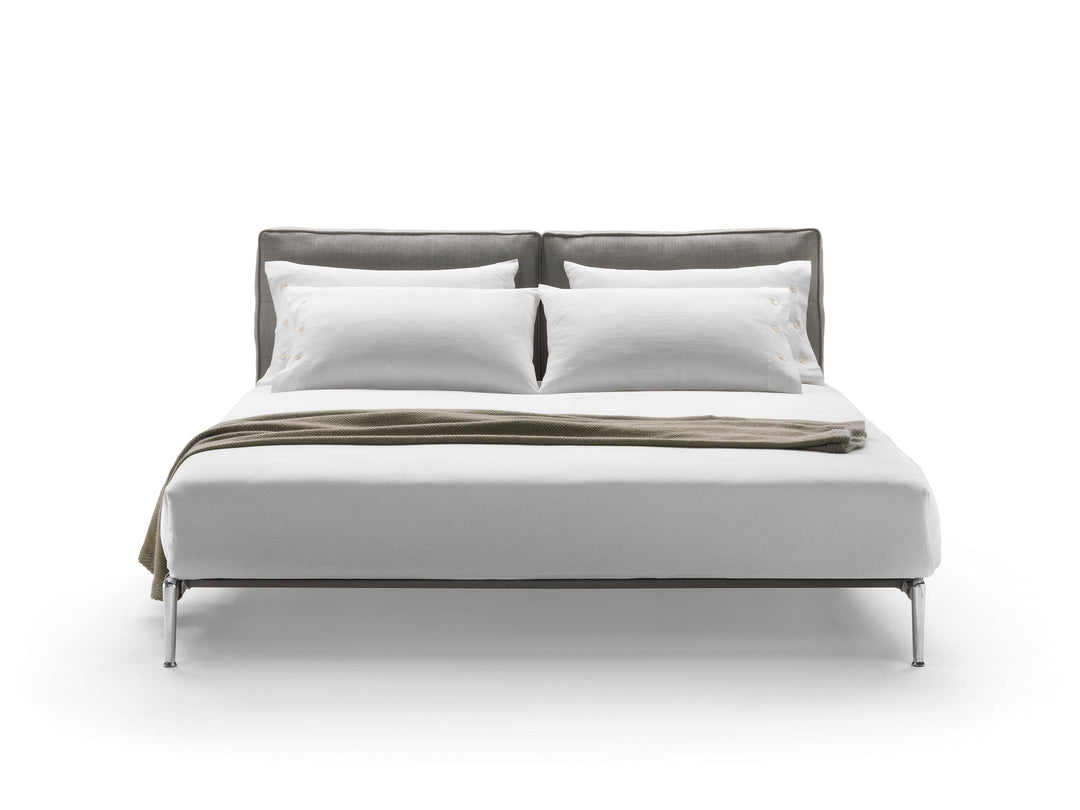 GC2222 Upholstered Bed