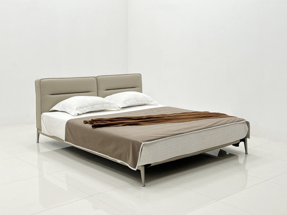 GC2222 Upholstered Bed