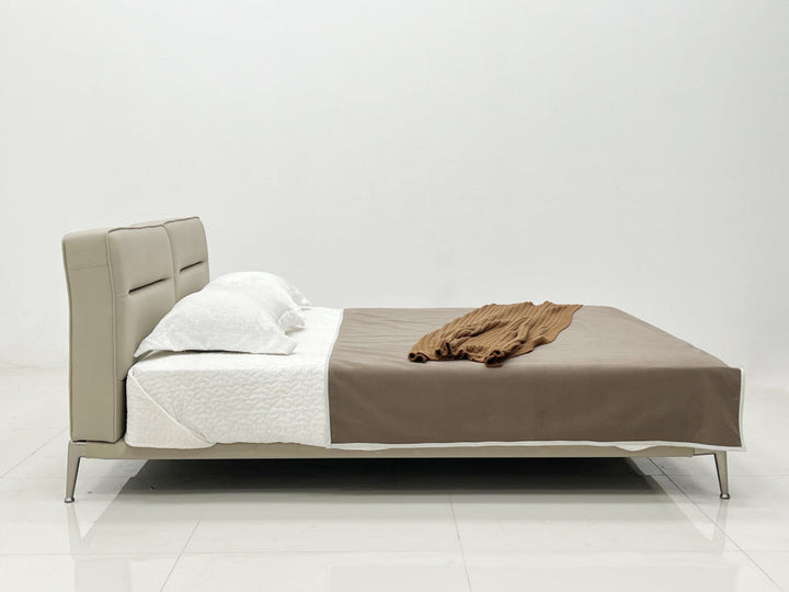 GC2222 Upholstered Bed