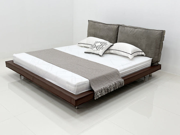 GC2225 Upholstered Bed