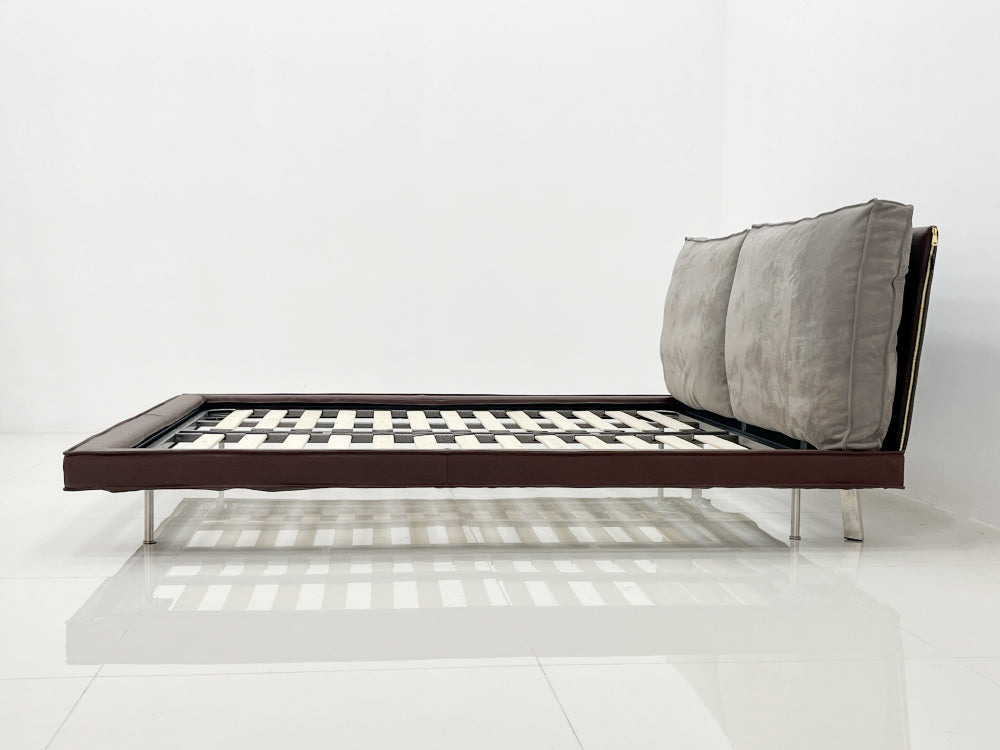 GC2225 Upholstered Bed