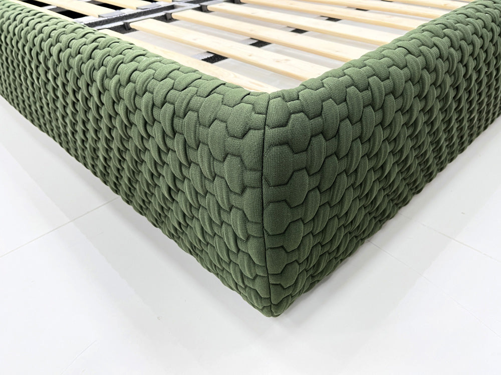 GC2227 Upholstered Bed