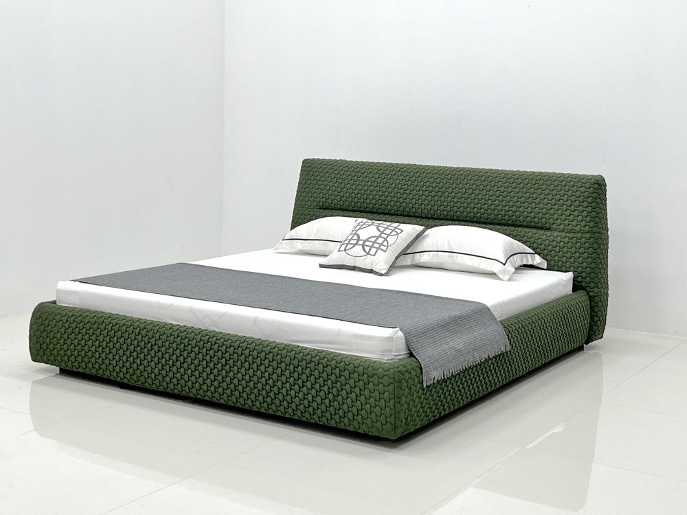 GC2227 Upholstered Bed