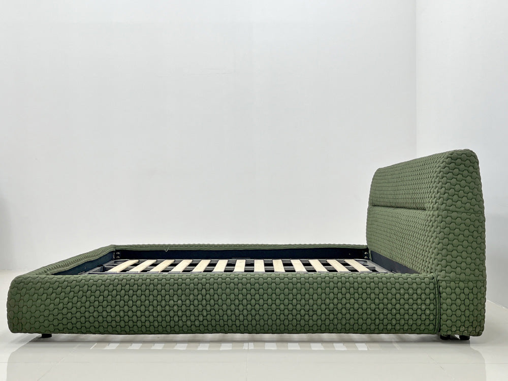 GC2227 Upholstered Bed