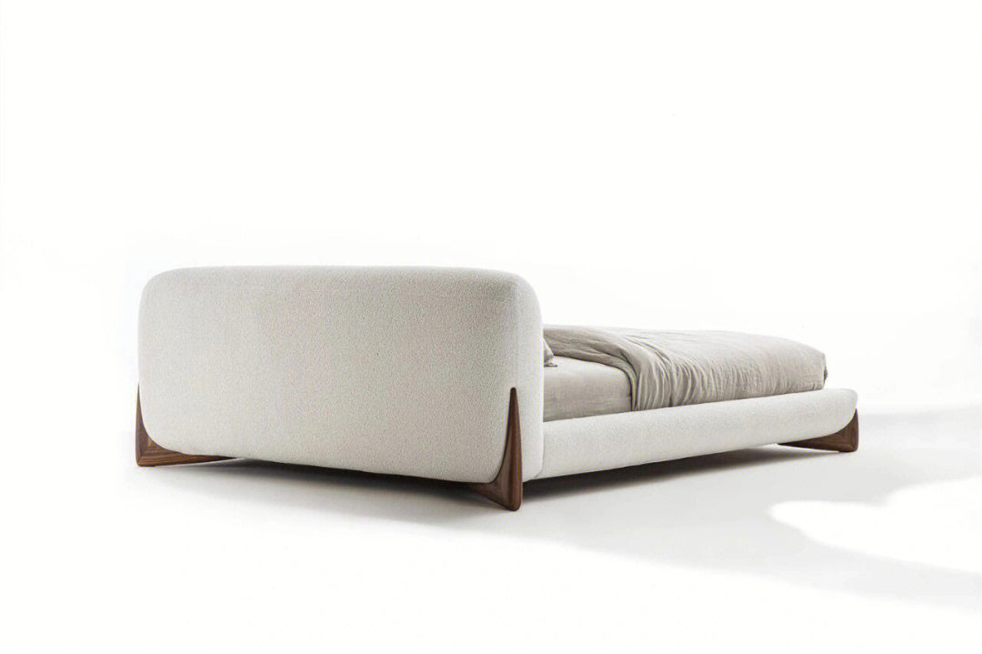GC2233 Upholstered Bed