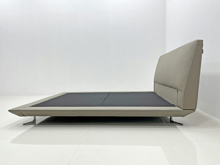 GC2240 Upholstered Bed