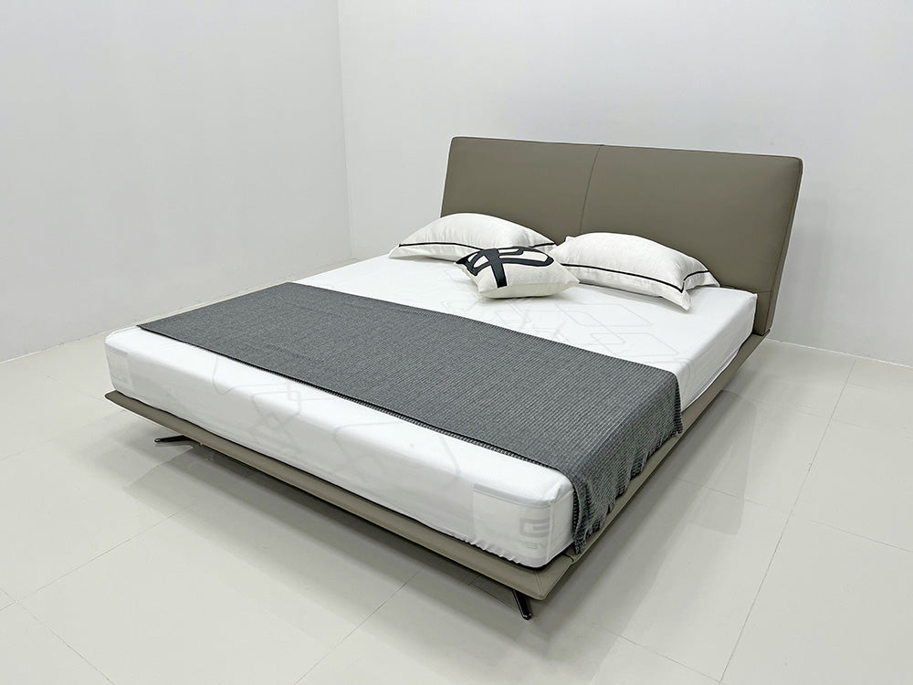GC2240 Upholstered Bed