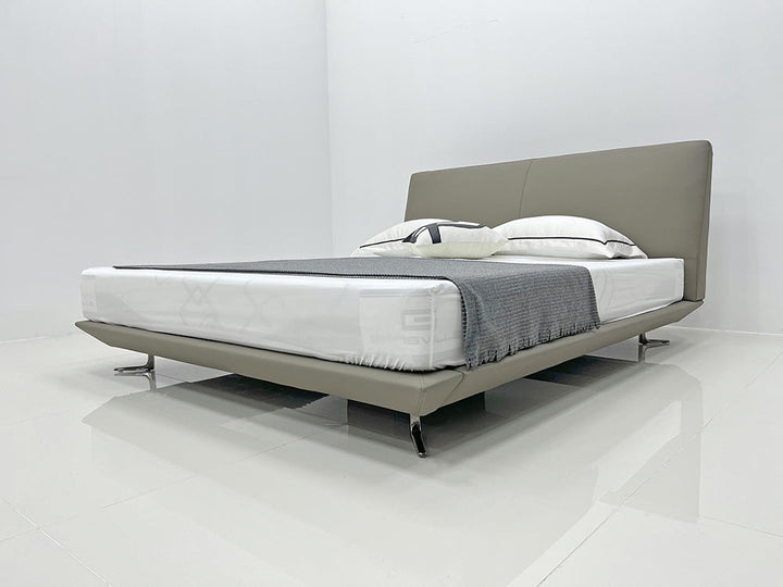 GC2240 Upholstered Bed