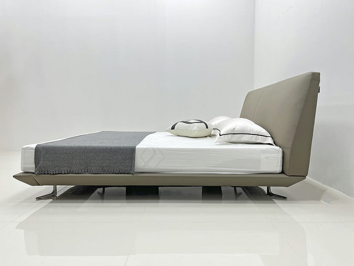 GC2240 Upholstered Bed