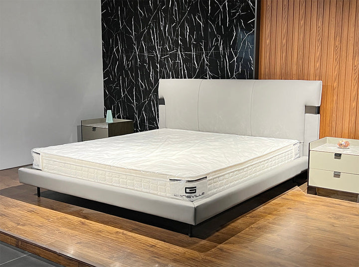 GC2243 Upholstered Bed