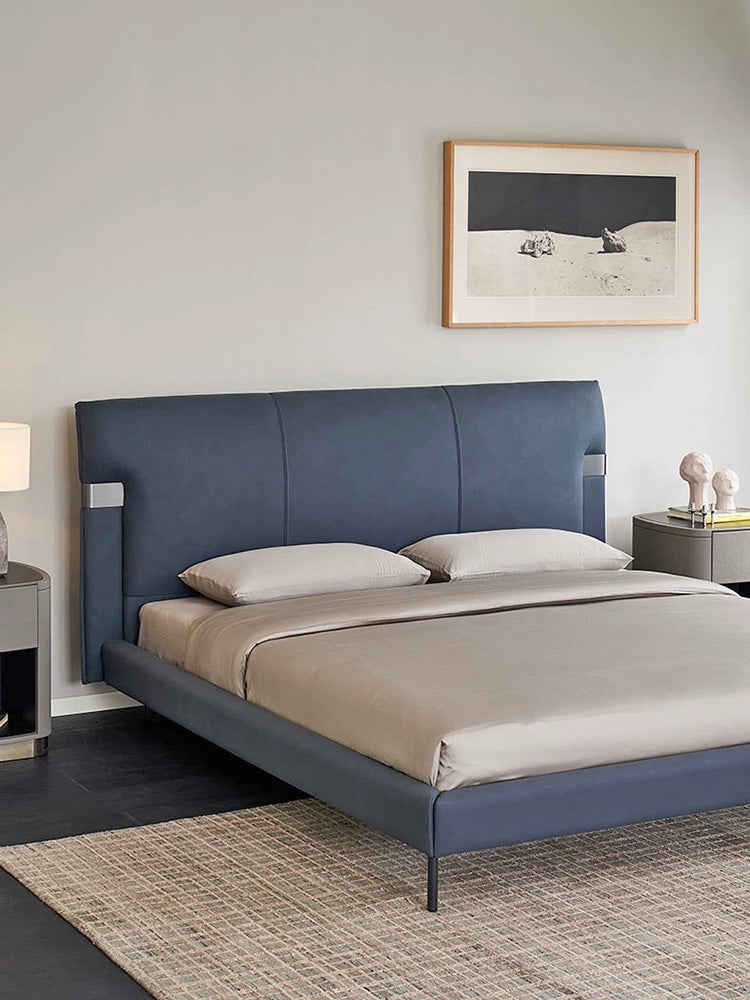 GC2243 Upholstered Bed