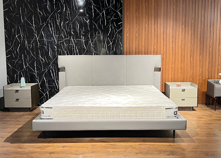 GC2243 Upholstered Bed