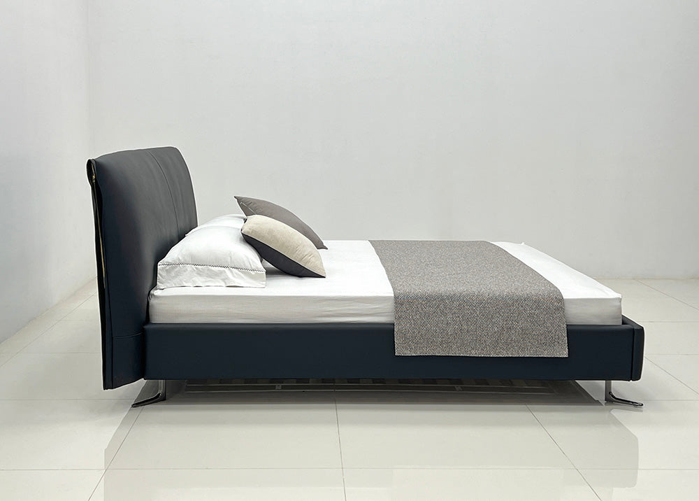 GC2245 Upholstered Bed