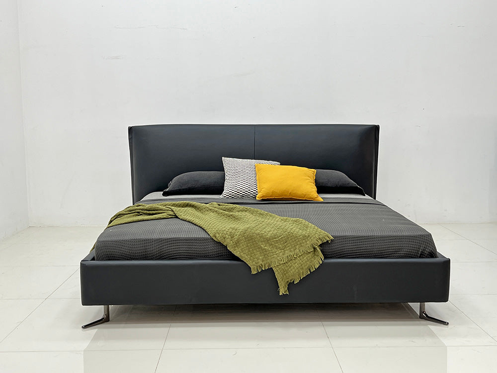 GC2245 Upholstered Bed