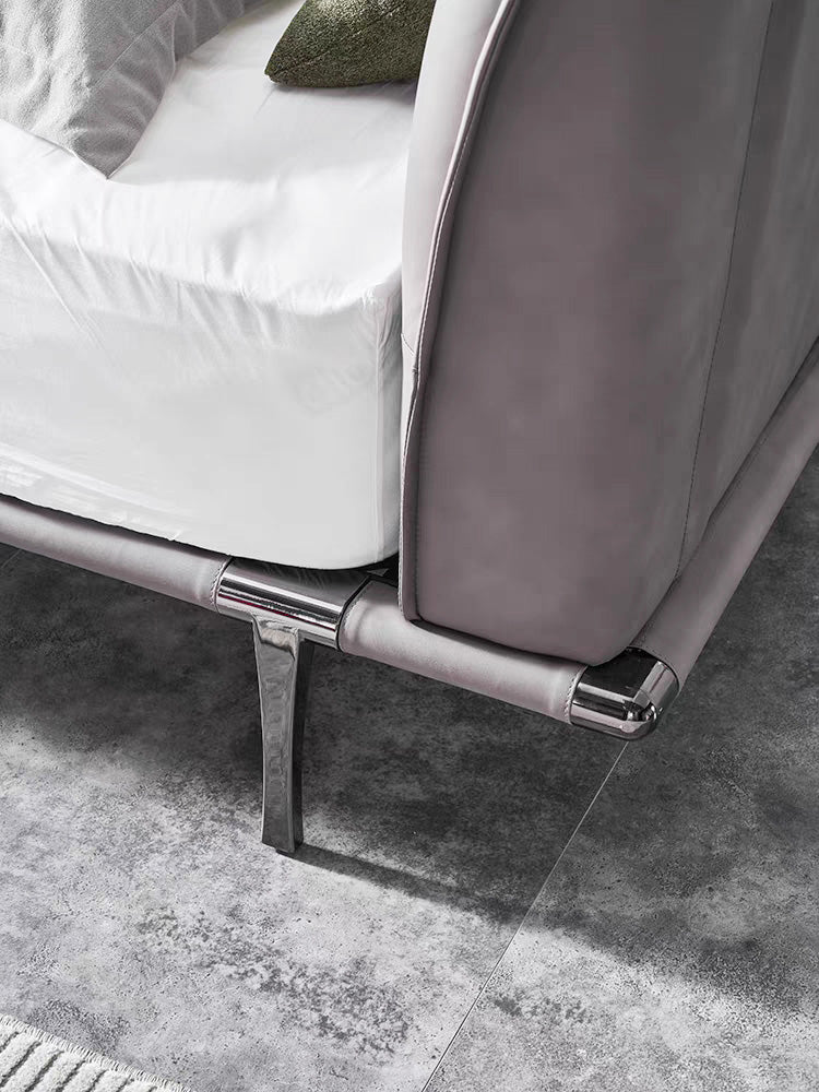 GC2247 Upholstered Bed