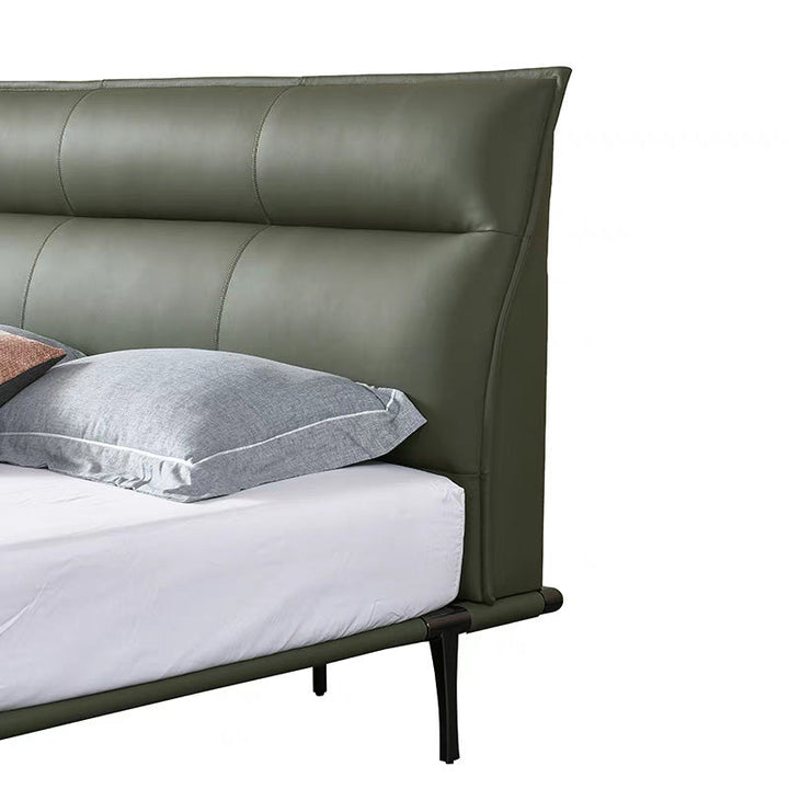 GC2247 Upholstered Bed