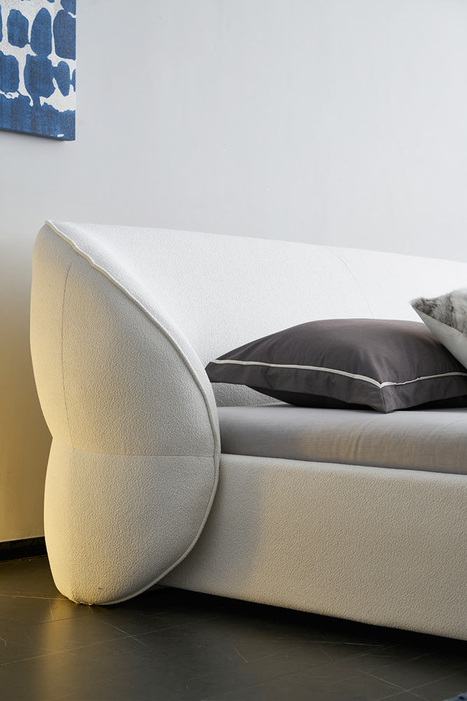 GC2251 Upholstered Bed