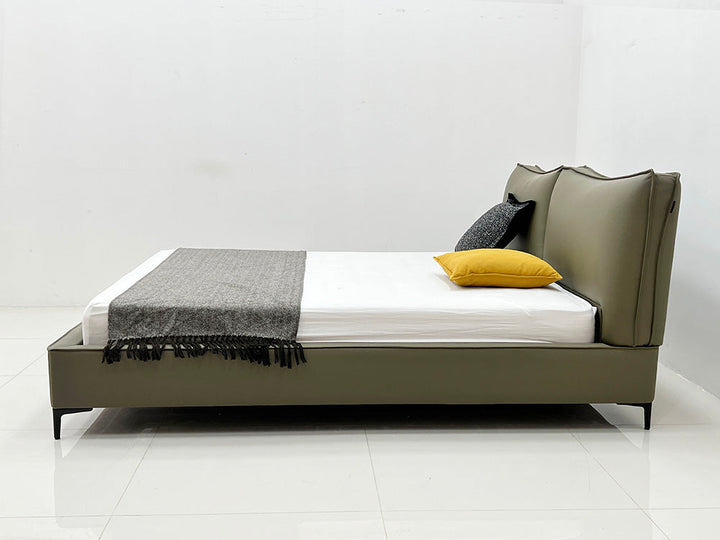GC2257 Upholstered Bed
