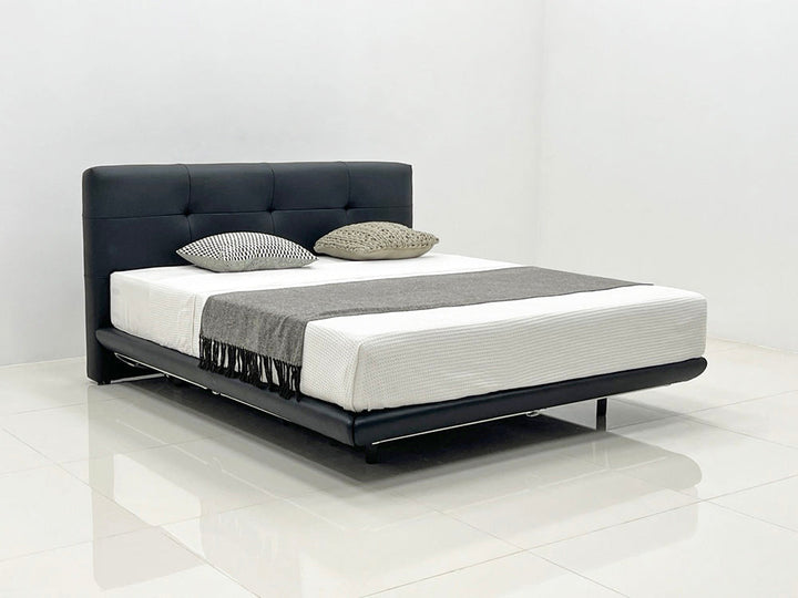 GC2301 Upholstered Bed