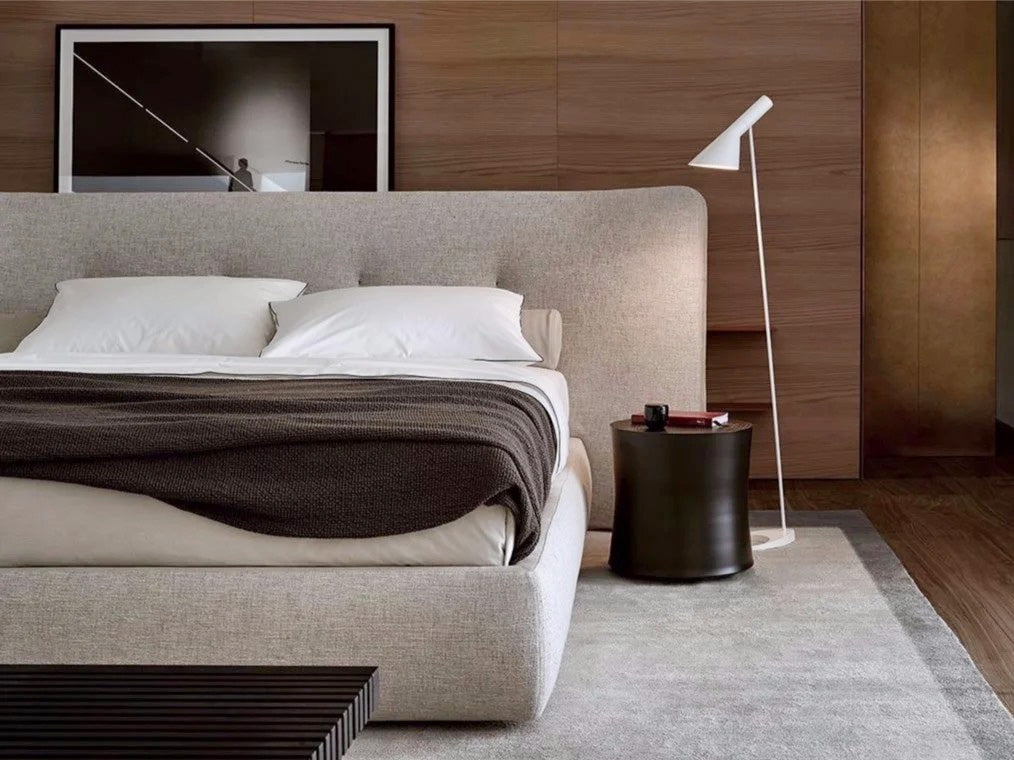 GC2305 Upholstered Bed