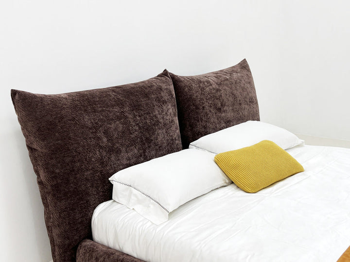 GC2306 Upholstered Bed